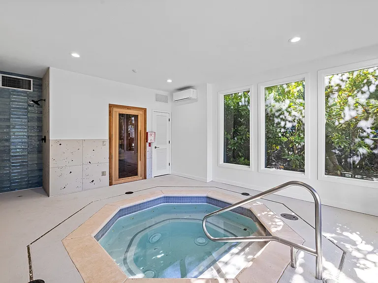 Indoor Jacuzzi at 2000 Lake Washington Apartments in Renton, WA 98056