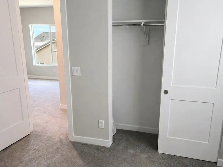 1376 E Avenida Isabela — Photo 17