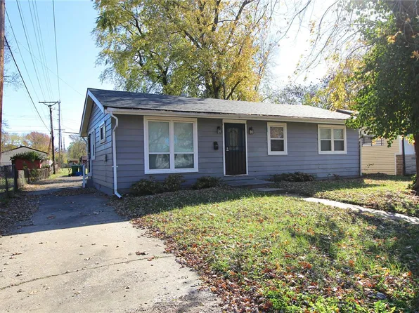 1130 Goelz Dr, East Saint Louis, IL 62203