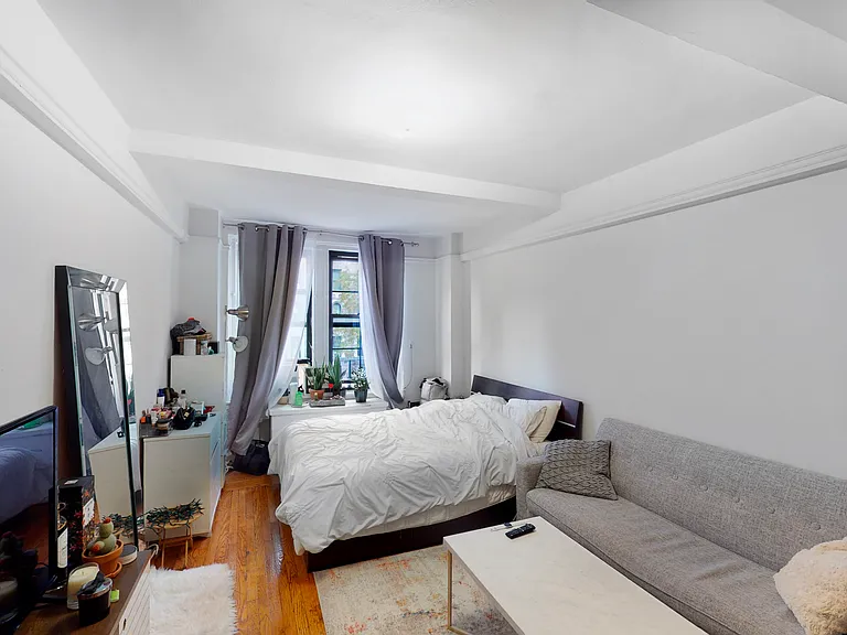 50 W 72nd St #303 — Photo 1