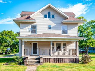 307 W Randolph St, Heyworth, IL