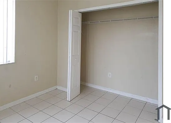 1486 SE 24th Ct — Photo 8