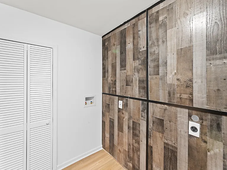 815 Kickapoo St — Photo 14