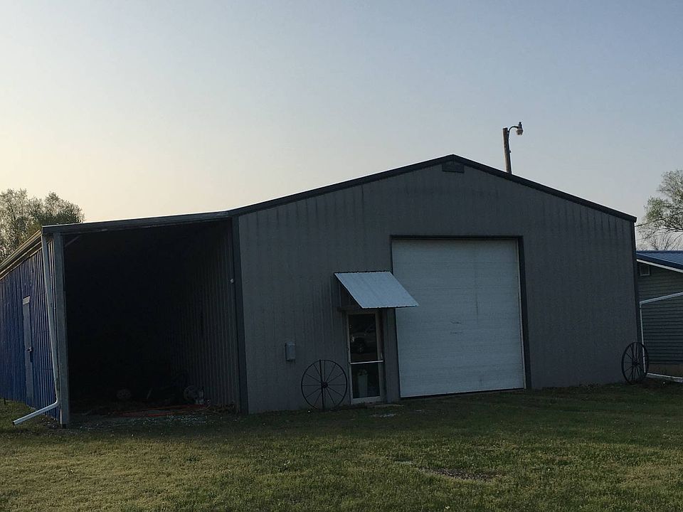 2nd image of 604 N 3rd St