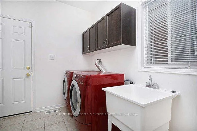 1719 Gower Dr — Photo 17