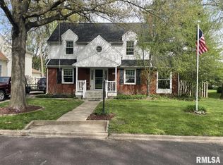 528 Rosedale Blvd, Jacksonville, IL 62650