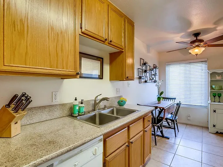 1949 Grand Ave #2 — Photo 2