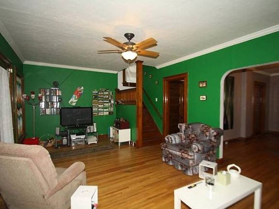 3rd image of 112 Virginia Ave