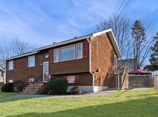 9 Circle Hill Rd, Salem, MA 01970