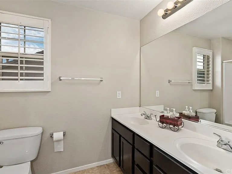 46945 Peach Tree St — Photo 22