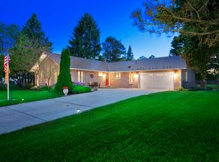 32070 N Pine Ave, Grayslake, IL 60030