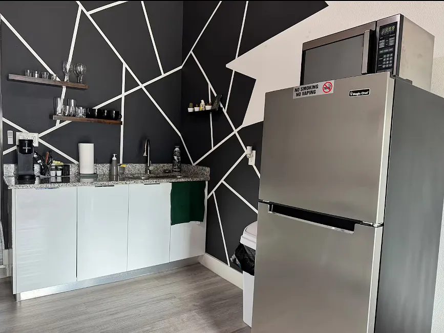 1 bed, 900 sqft, $1,600 — Photo 4