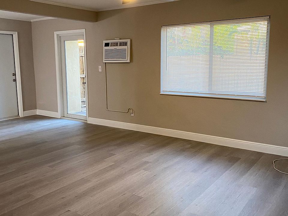 1st image of 2226 NW 3rd Ave