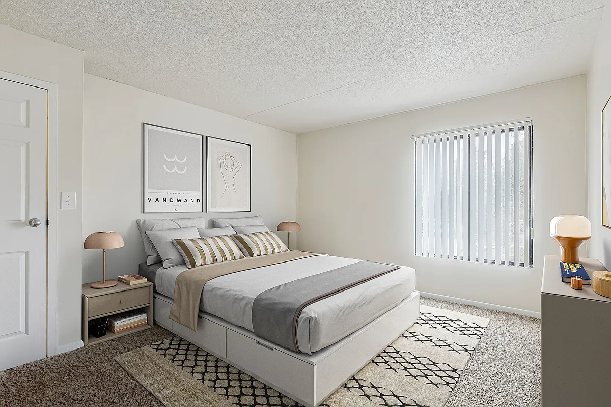 Master Bedroom - Viewpointe Apartments