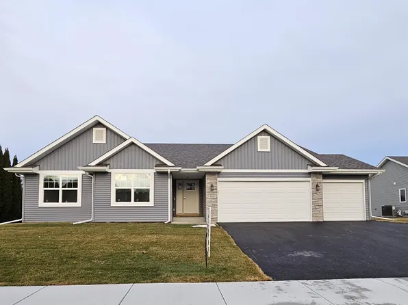 906 Stuyvesant Dr, Loves Park, IL 61111