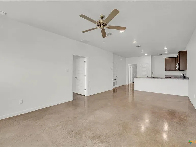 612 Pacific Crest Trl #B — Photo 9
