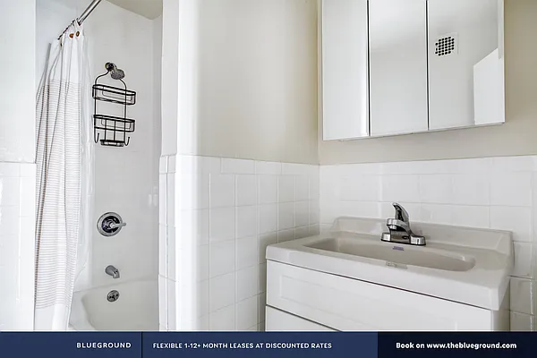 Rented by The Blueground | media 27