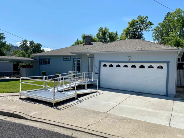 711 Butte St, Yreka, CA 96097