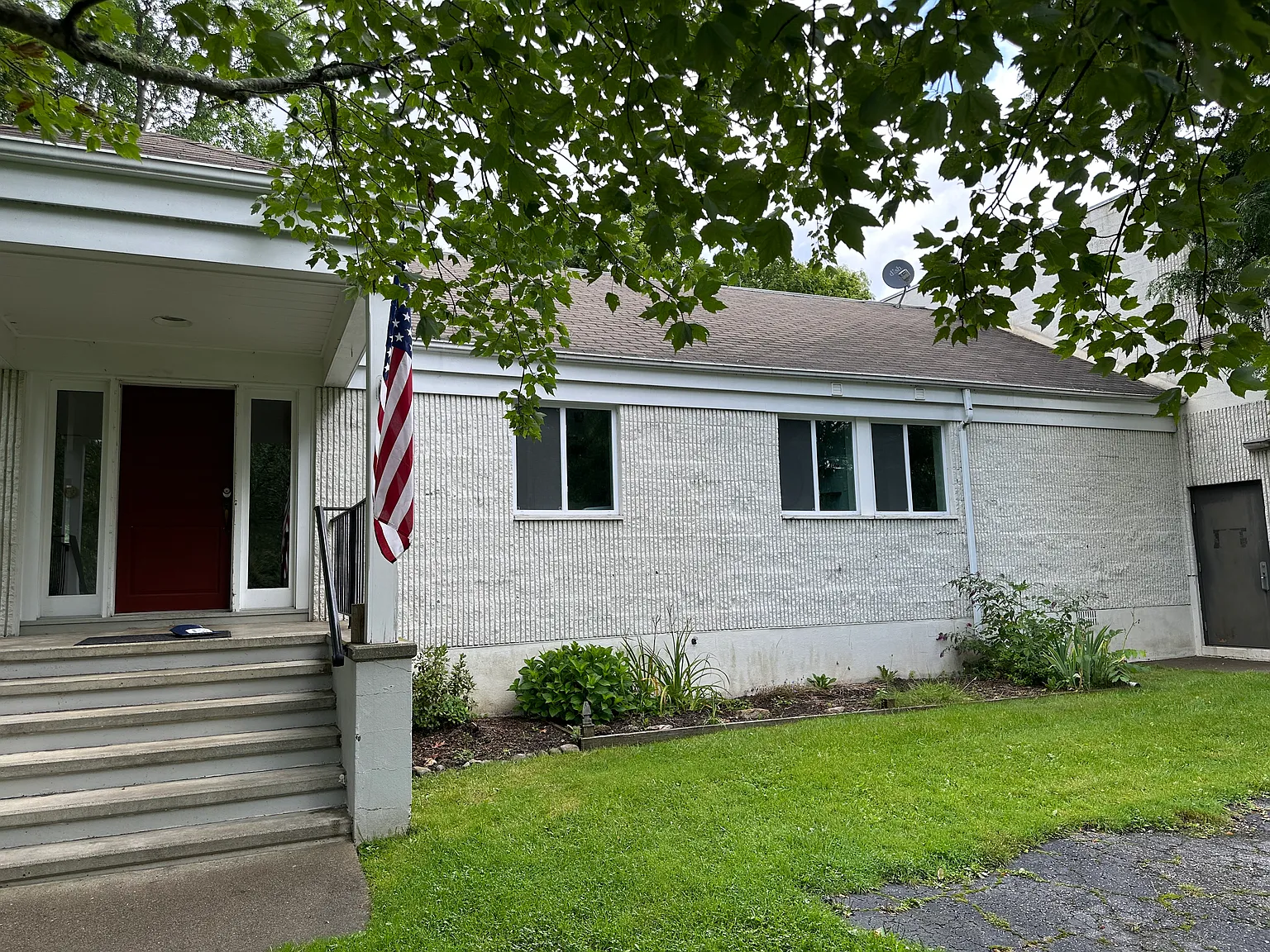 3 bed, $3,100 — Photo 2