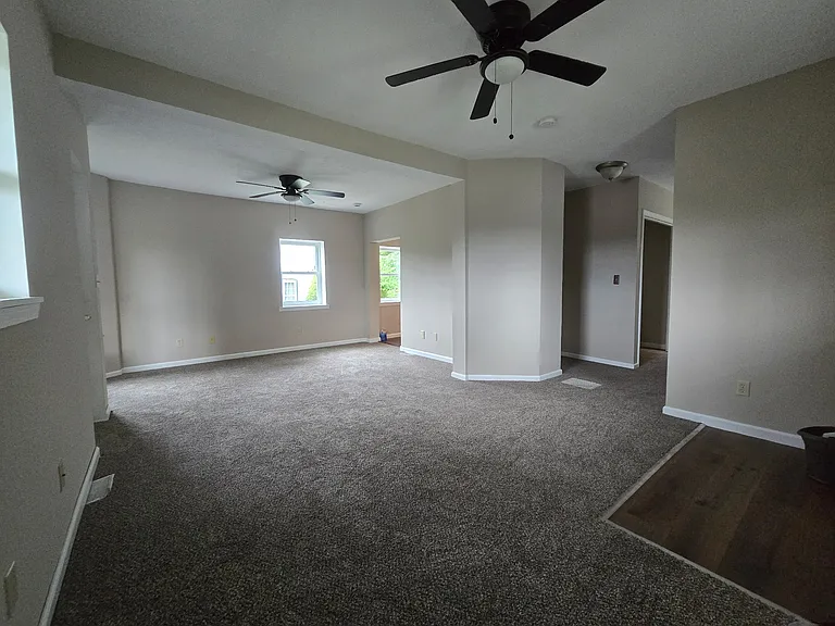 400 W Fulton St — Photo 4