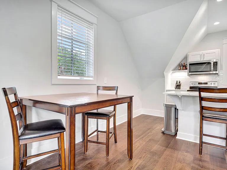 1110 Lillian St #B — Photo 21