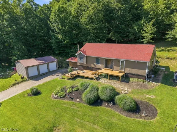 2501 Downing St SW, East Sparta, OH 44626