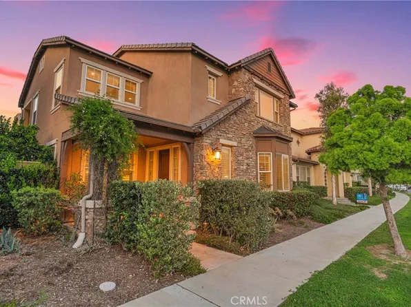 220 Barnes Rd, Tustin, CA 92782