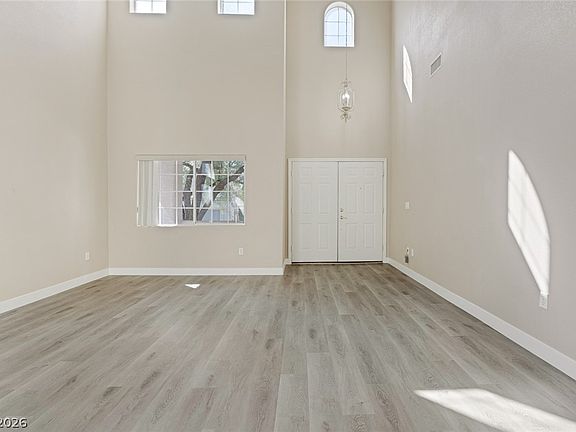 5th image of 11248 Gibbs Hill Ave