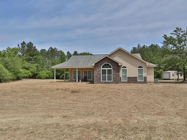 196 Harmony Ln, Box Springs, GA 31801