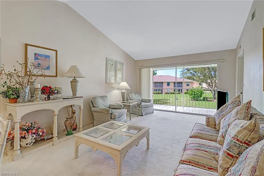 2 bed, 2.0 bath, 1200 sqft, $2,750 — Photo 3