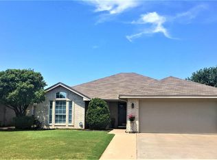 5416 Long Leaf Dr, Wichita Falls, TX 76310