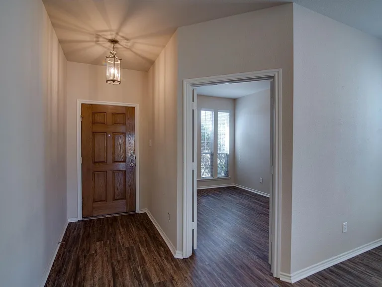 10860 Hawks Landing Rd — Photo 7