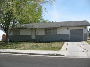 920 Sunset Dr, Fallon, NV 89406