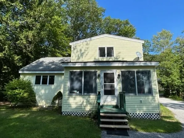 16 Pine St, Newbury, NH 03255
