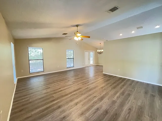9332 Trevarthon Rd — Photo 30