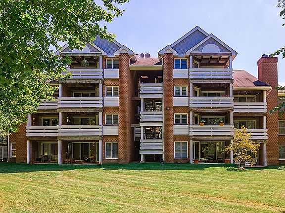 2nd image of 7592J Lakeside Village Dr #14