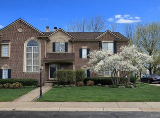 136 Sheffield Ct, Canton, MI 48188