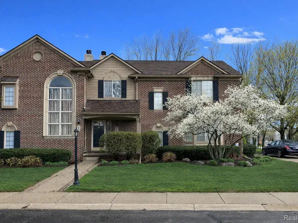 136 Sheffield Ct, Canton, MI 48188