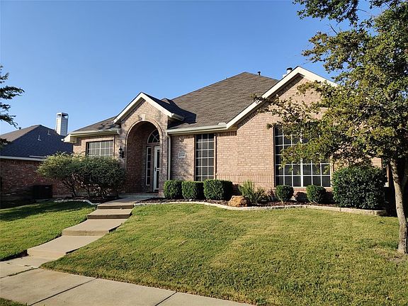 2nd image of 2040 Glencoe Dr