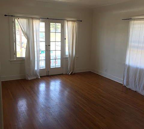 4th image of 1088 E Santa Clara St