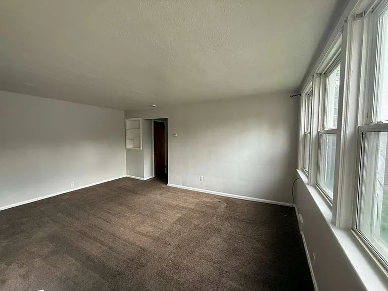 2027 Warrensville Center Rd #2 — Photo 5