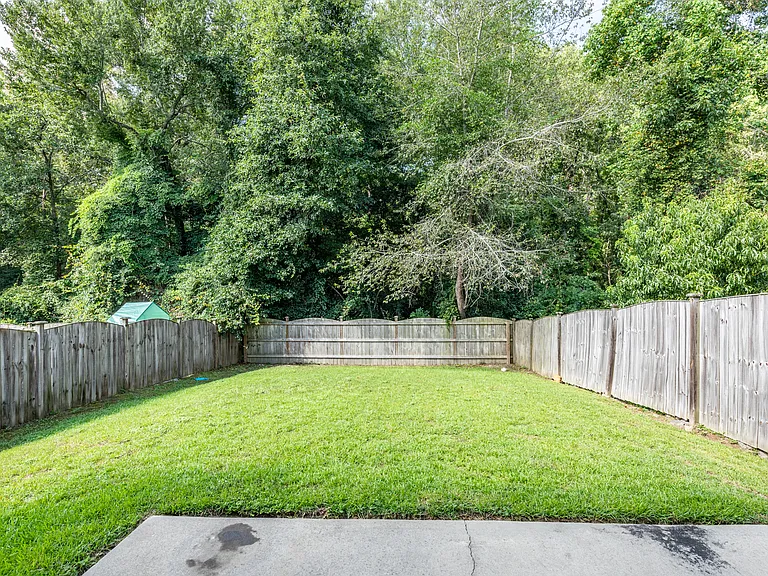 199 Stanley Ct — Photo 9