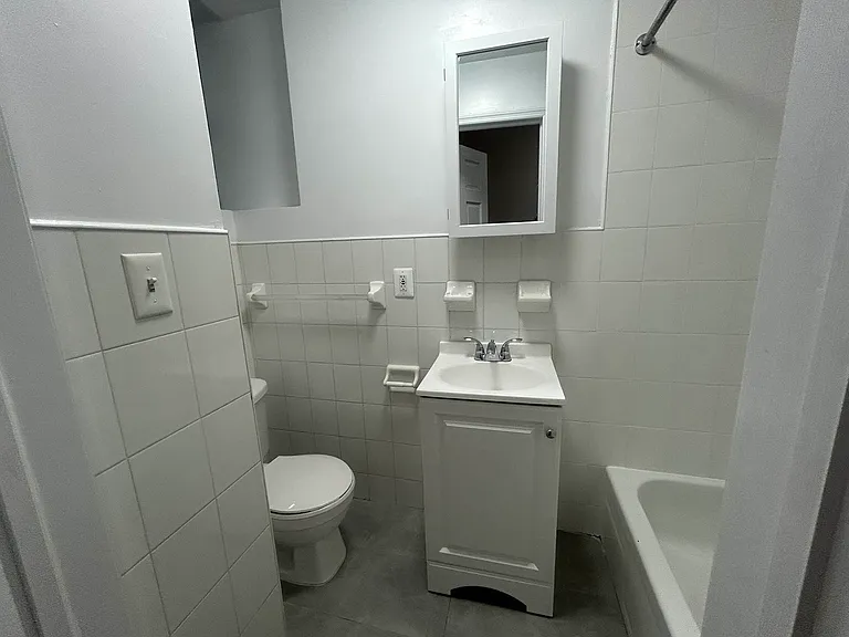 530 E 83rd St #1E — Photo 11