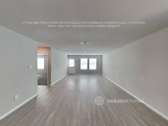 5th image of 144 Hollywood Dr