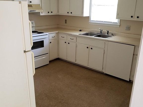 2nd image of 11 Eldorado Dr #6B