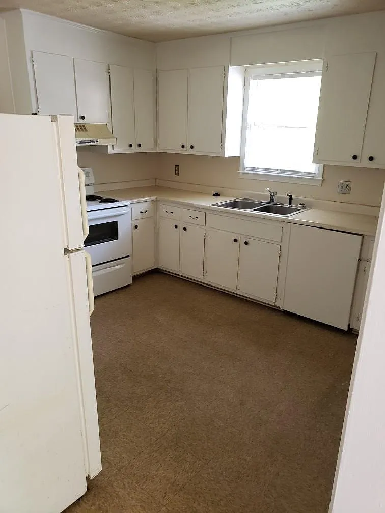 Building Photo - 11 Eldorado Dr #6B