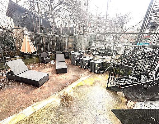 1st image of 306 Linden St #7