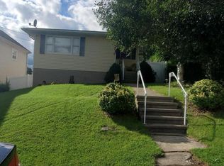 1303 Monroe Ave, Dunmore, PA 18509