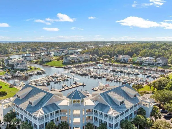 2555 St James Drive SE Unit 303, Southport, NC 28461