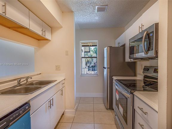 4th image of 11579 NW 44th St #11579